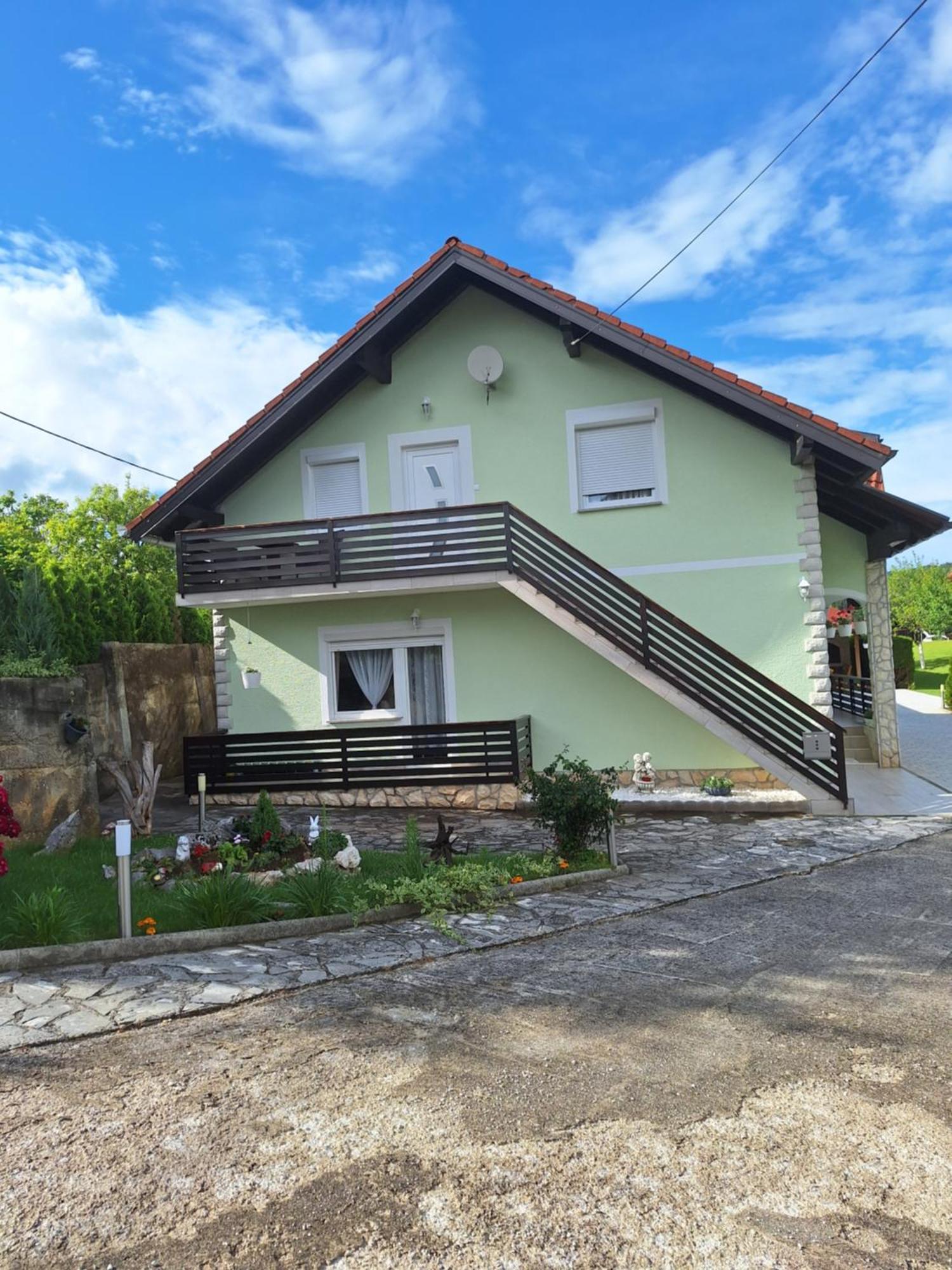 Guesthouse Miha Rakovica Ngoại thất bức ảnh