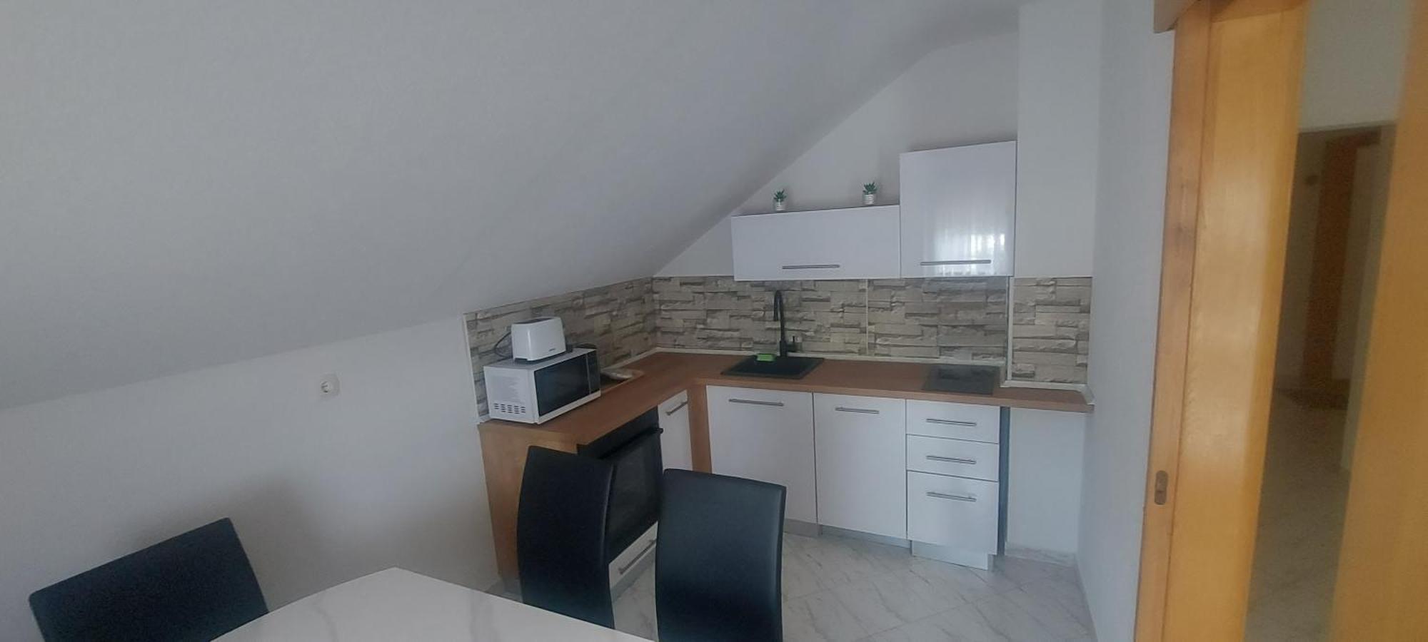 Guesthouse Miha Rakovica Ngoại thất bức ảnh